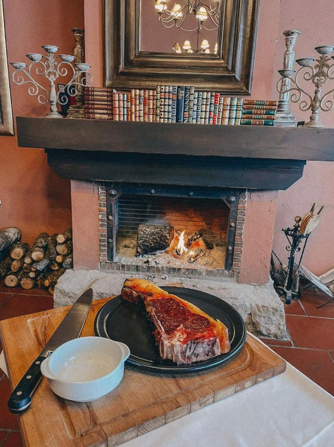 Posada Real Restaurante El Linar Del Zaire Burgohondo Exteriör bild