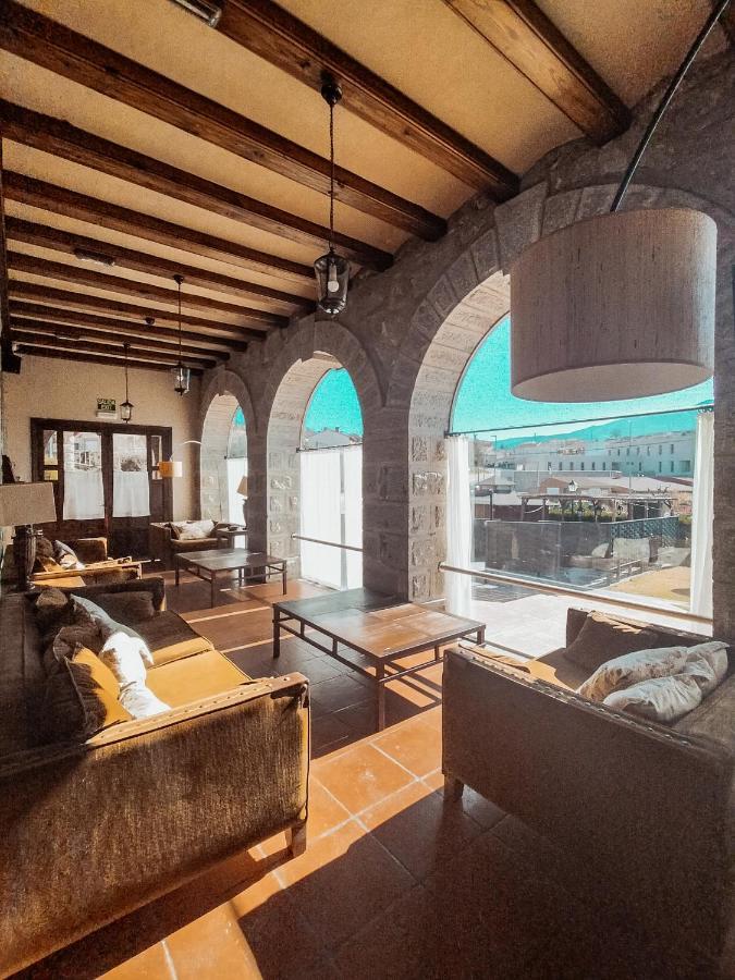Posada Real Restaurante El Linar Del Zaire Burgohondo Exteriör bild